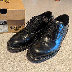 Doc Martens Henrietta shoe - Size EU 39 US 8